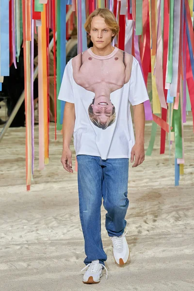 Look 27